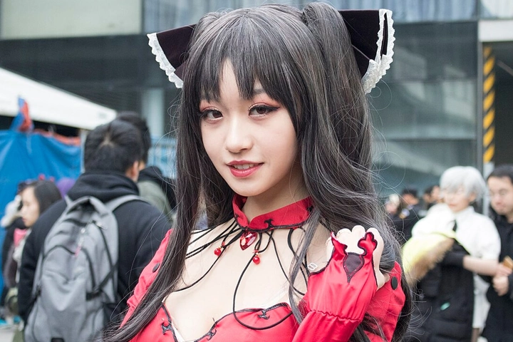 品牌名称核对与域名辨别氛围配图